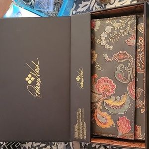 PATRICIA NASH new trifold Wallet in box Leather. Designer geniune gift box $110
